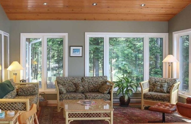 Boshkung Beach Paradise - Luxury 5BR Waterfront Cottage w/ Amazing Views