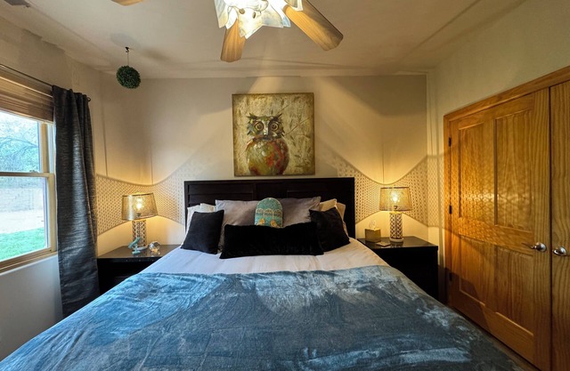 BOSQUE OASIS 2.5 Miles from Balloon Fiesta Park