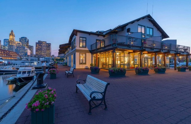 Boston Yacht Haven Inn & Marina