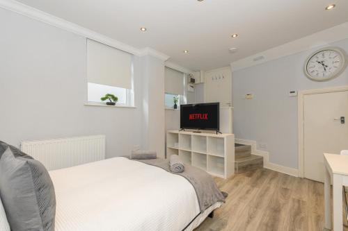 Boutique Flat In Huddersfield Town Centre