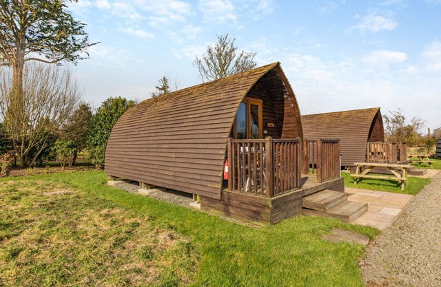 Bowness Retreat - One Bedroom House, Sleeps 2