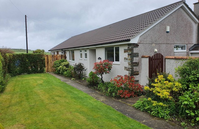 BRAMBLES, family friendly, character holiday cottage in Mevagissey