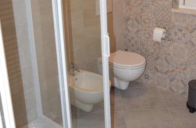 Brand new studio of 30m / q, equipped with all comforts, exclusive parking.