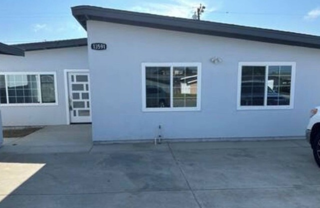 Brand new 3 bed 2 bath near all major attractions: Disney land, beaches, etc…