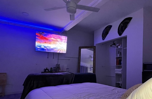 BRAND NEW Beautiful AFFORDABLE Private Room, 5 min from Nos Center