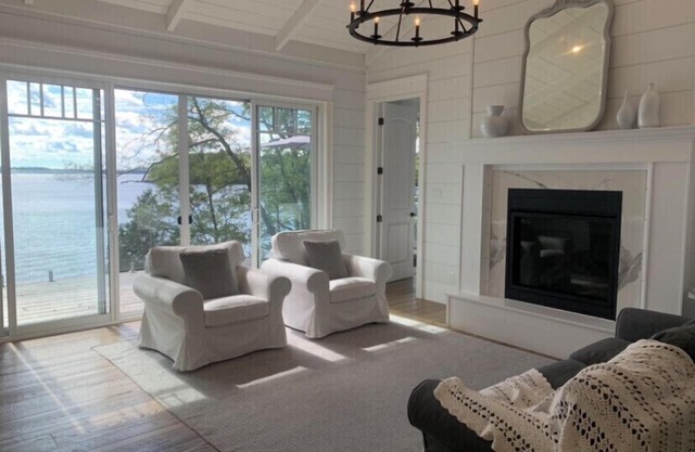 BRAND NEW BUILD Port Carling LAKE MUSKOKA rental with HOT TUB super clean