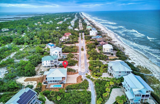 Brand New Construction, 4 BR Private Pool Plantation Home