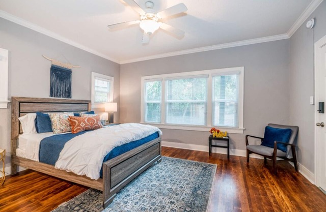 Brand New Hollywood Unit + Free Wifi