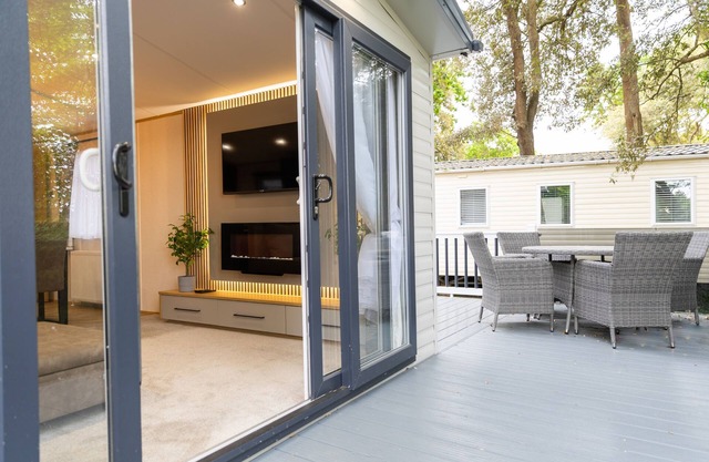 Brand new Lodge overlooking the harbour at Sandhills Costal Retreat