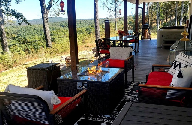 Brand New Modern Wild Winds Cabin at 2000 Feet Elevation with a hot tub!