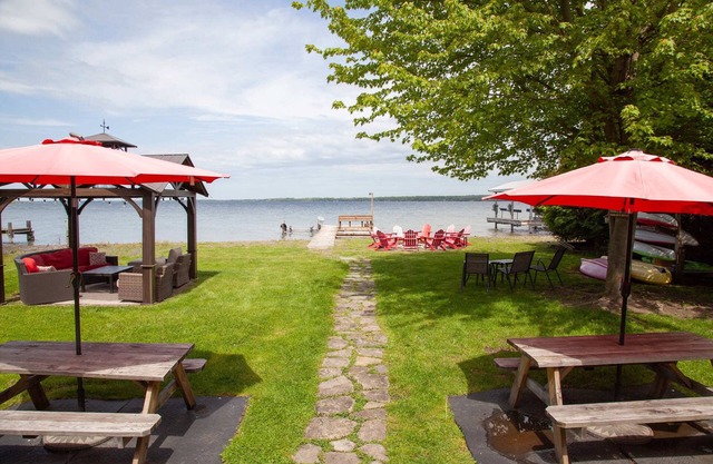 Break Away Hot Tub, Lake Access & Game Rooms