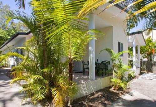 Breakaway - Central, Bright & Breezy Studio with Communal Pool, Minutes From Agnes Water Main Beach