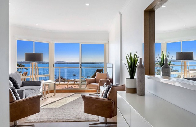 Breakwater Apartment 403 - Magnificent Shoal Bay Views - Walk to Beach