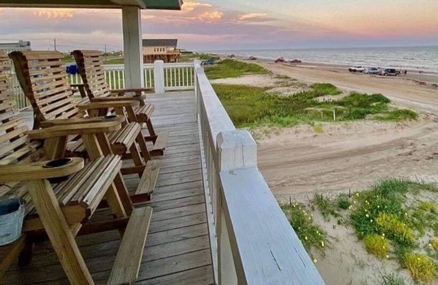 BREATHTAKING VIEW! Beachfront Rental - EV Charging-SHORE BEATS WORK!