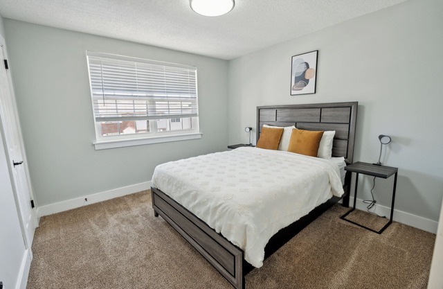Brentwood N9 I Cozy & Comfy I 2Bd I Free Parking