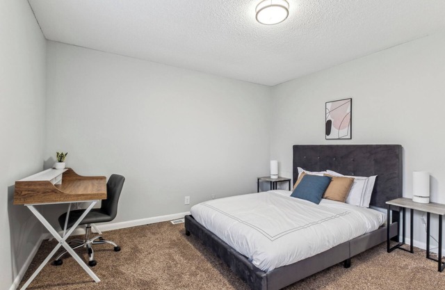 Brentwood U10 I Cozy & Comfy I 2Bd I Free Parking