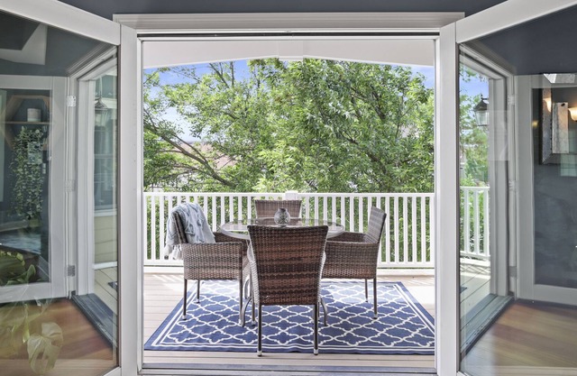 Brewers Hill Belle, 2 bed + Loft, 2 bath & balcony