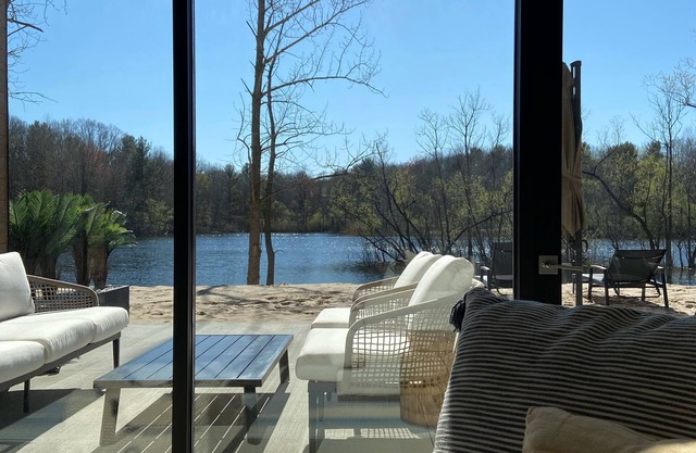 Bright and Airy Lakefront Home with NEW POOL - pool available May-Sep
