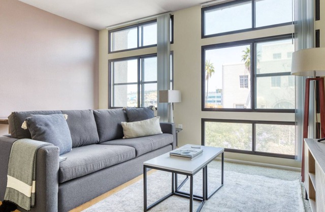 Bright Downtown 1BR w/ Gym, Pool & Spa, near 7th St Metro, by Blueground
