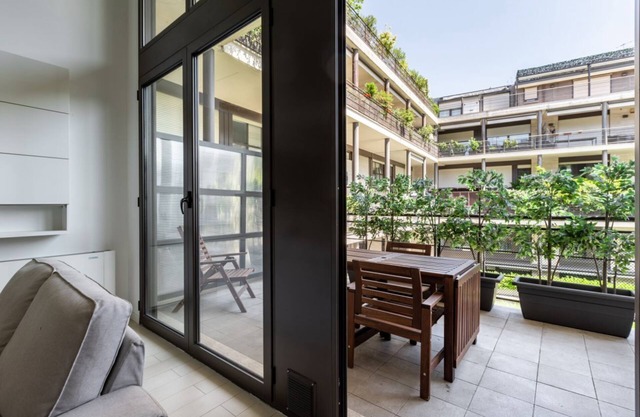 Bright Loft X2 with terrace & shared garden