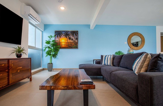 Bright & Modern Condo in Jacó – Steps from the Beach