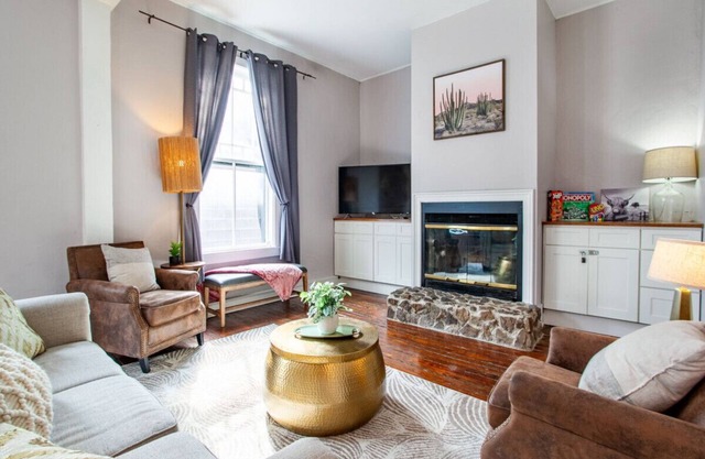 Bright Old City Loft
