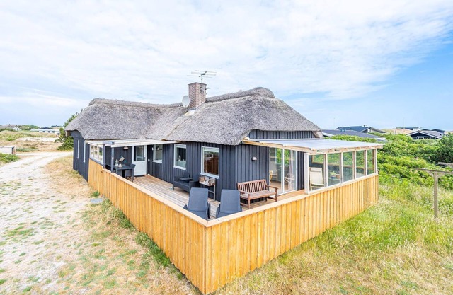 Bright Seaside Retreat in Haurvig-By Traum