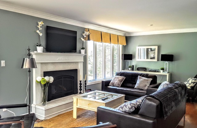 Bright Sky, Sheba’s Island, sleeps12 - near Sandbanks Prince Edward County