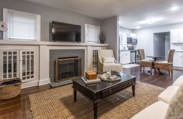 Brighton Park House | 3 BR