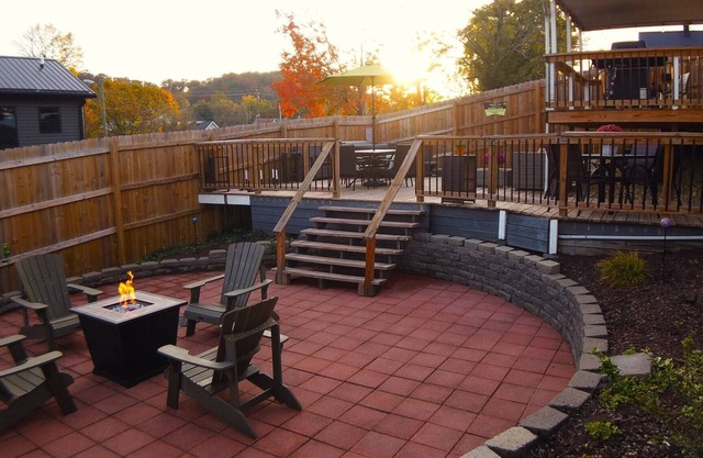 Bristol Abode-State St, Hot Tub, Firepit, Casino