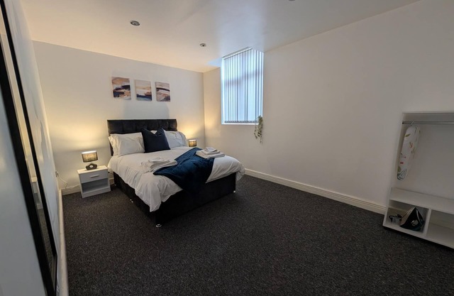 Broad Street, Wolverhampton - 2 Bedroom Apartment