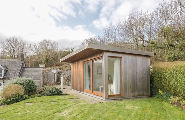 Bron Heulog Cottage