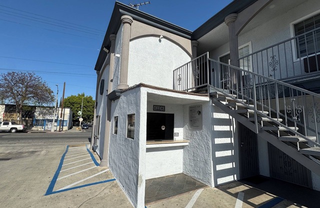 Bronco Motel South Central