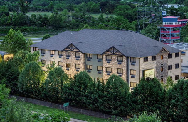 Brookstone Lodge near Biltmore Village, an Ascend Collection Hotel