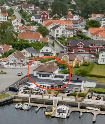 Brygga i Helgeroa