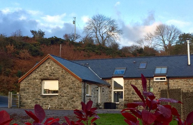 BRYN EITHIN, family friendly, luxury holiday cottage in Ruthin