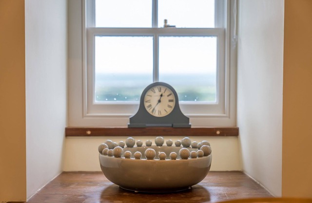 Bryn-Mawr - two bedroom traditional farm holiday cottage with outstanding views