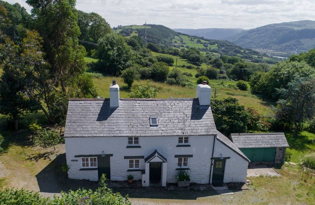 Bryn Rhydd is one of 10 luxury self-catering cottages on The Bodnant Estate