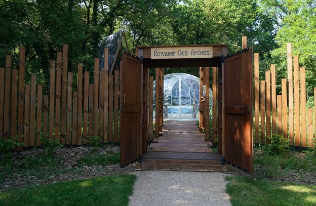 Bubble in the heart of a clearing with breakfast for 2 people