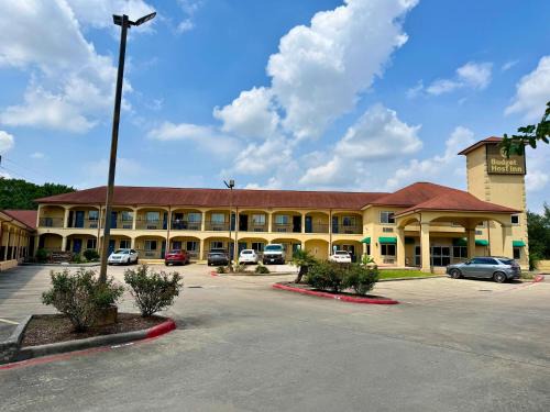 Budget Host Inn And Suites