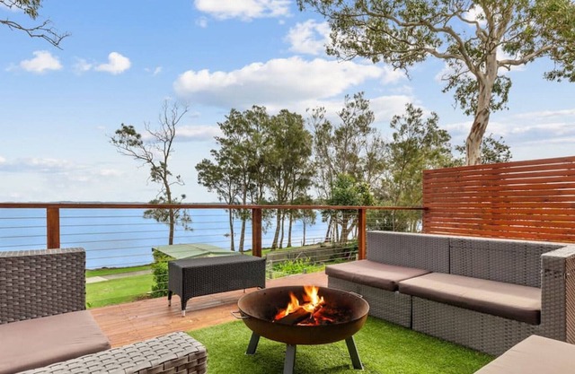 Budgewoi Front Lake Oasis