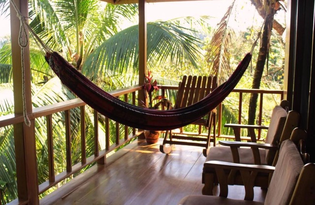 Bungalow Casa Bosque, with balcony and sea view