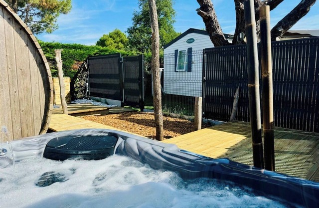 Bungalow 'Près Plages Sauna Privé' with Private Terrace and Wi-Fi