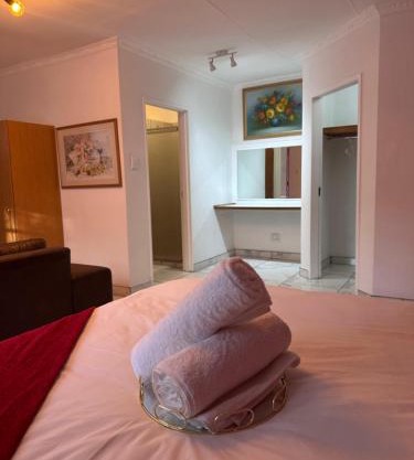Buona Notte Suites in Linden