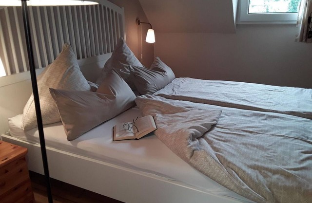 Burgundy double room shower/WC - Winzerhof Künster