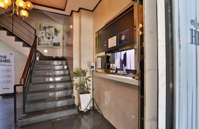 Busan Nampodong Hermes Hotel