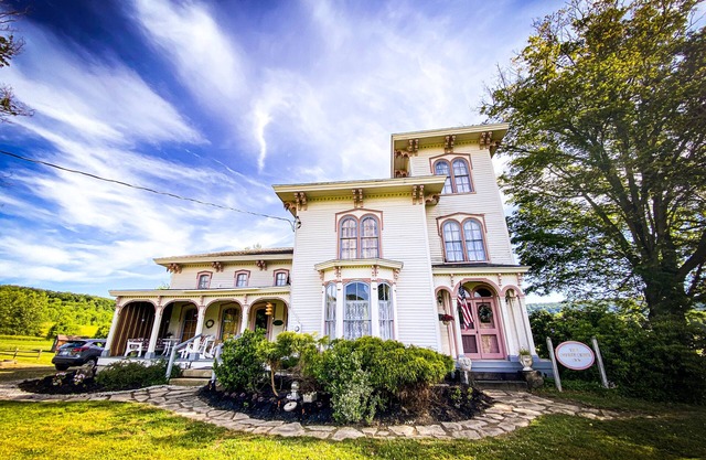 BUTLER HOUSE at The Cherry Creek Inn