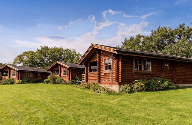 BUTTERCUPS, family friendly, character holiday cottage in Sheepwash
