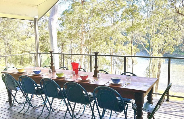 By The Lake @ Smiths Lake~Lakefront~Kayaks~ NBN~Views~Perfect for 2 families