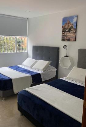 C HOTELERA REY.ES
